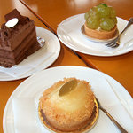 しあわせ菓子工房 メイリリー - 食べ放題　生チョコケーキ、巨砲タルト、白桃のタルト