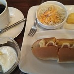 喫茶フレンド - モーニングサービス ドリンク代プラス30円税込み
