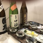 Daikonnohana - 入荷したてのひやおろし、飲み比べをいただきました。メニューにはないお酒もたくさんあります。