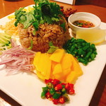 我自由家タイランド - 「今日のスペシャル」の「カオクルックガピ（900円）」