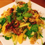 我自由家タイランド - 「今日のスペシャル」の「カオクルックガピ（900円）」まぜまぜした状態