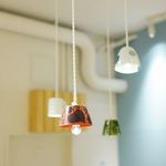 Mug pop 原宿店 - 内観 照明がマグカップ