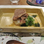 日本料理 潤花 - 和牛ロースのおこわ