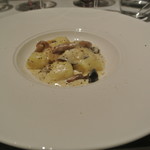 リストランテ カノフィーロ - 北あかりのニョッキ　天然しめじとアーモンド　タレッジョチーズのソース
