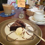 カフェ カシム - ガトーショコラとカフェ♪
