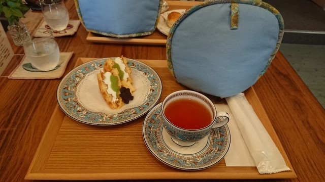 イギリス時間紅茶時間 東大館店｜本格ティーとスイーツが楽しめるカフェ