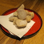 酒井商会 - 石川小芋の黒七味揚げ