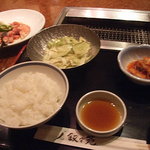 焼肉 叙々苑  燦々亭 - 切り落としカルビランチ