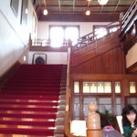 メインダイニングルーム 三笠 - 一階の「赤膚焼の擬宝珠」