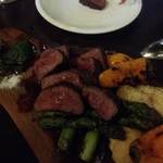 Luka ITALIAN - DINING / PIZZA / BAR - 牛肉のタリアータ