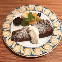 ナプレ 横浜高島屋店 - チョコレートとアーモンドのカプリ風ケーキ