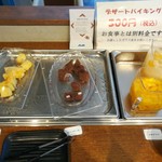 Kuwan chai taishokudou - デザートコーナーには、エッグケーキやチョコケーキ、ナタデココ、フルーツMIXなど