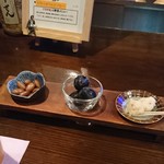 バーハクシ - チャーム(真ん中のブドウがメチャ旨！)