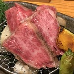 桜丸 - 鳥取和牛の溶岩焼き