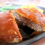 パピヨン - フワッと柔らかいハンバーグ！