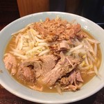 立川マシマシ - 中ラーメン750円