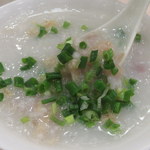 洪利粥麵小厨 - 痩肉牛砕肉粥