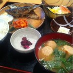 季作 - 秋刀魚定食