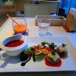 Gourmet Doctor - 農園野菜のトマトカレー、パッションフルーツ/パイン/人参