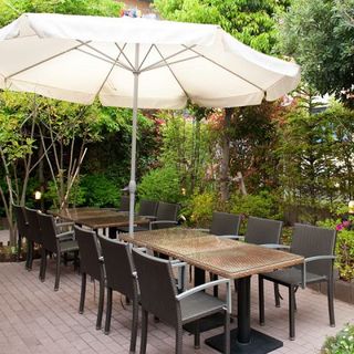 BOND's Bistro Garden & patisserie Luxe_2
