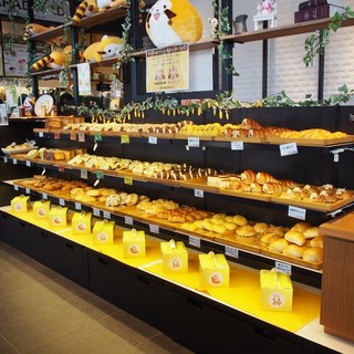 ベーカリーカフェ キャラブレッド_2