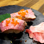 ラクレットチーズ×肉バル 大阪肉の会AVANTI - (2018.09)肉寿司（ローストビーフ）