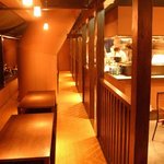 やまや - 窓際の掘りごたつ席はデートにぴったり♪