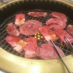 Yakiniku Juujuu Karubi - 