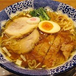 ハマカゼ拉麺店 - 特製清湯醤油900円