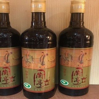 Shaoxing wine for Chinese Cuisine! We also have a wide selection of alcoholic beverages♪