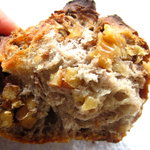 スーリープー - カンパーニュ（クルミ）の断面