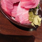 豪快 立ち寿司 - 天然インドマグロ中トロぶつ切り(税抜き980円)