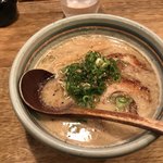 麺屋 あまのじゃく - とんこつ醤油