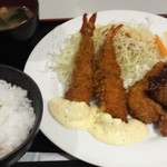 Youshokuyajori - この日の日替わりサービス定食はトンカツ＆エビフライ