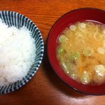 御食事処ときわ - ご飯となめこ汁