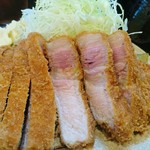 かつ丼多勝 - レアではなくてほんのりピンクです