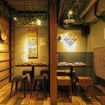 神楽坂肉寿司 - 落ち着ける空間。