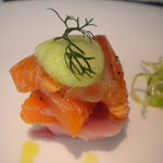 エルルカン・ビス - スモークサーモンのレアーグリルアップ