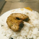 天城黒豚の店 橋本ホルモン - 炙り焼豚は豚バラロールのとろふわ煮豚が３枚。炙り焼豚カリー(税込１５００円)だと１枚増えるそう。