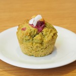 ASICS CONNECTION TOKYO - スーパーフードである「モリンガ」を生地に練りこんだ「ヴィーガンマフィン」。