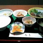 日替わりランチ（メイン：にしんの煮付け）