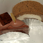 しあわせ菓子工房 メイリリー - 生チョコケーキ、紅茶ロール