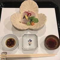 馬車道 大かわ - お造り(鯛、とポン酢、塩、土佐醤油)