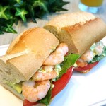 Baguette sandwich (shrimp & avocado)