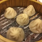 中国食府 双龍居 - スープ入り小龍包（¥500）