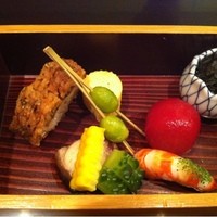 割烹ひら川 - %E5%89%8D%E8%8F%9C%3A%E9%B1%A7%E5%AF%BF%E5%8F%B8%E3%80%81%E3%82%BF%E3%82%B3%E6%9F%94%E3%82%89%E3%81%8B%E7%85%AE%E3%80%81%E5%87%BA%E3%81%97%E5%B7%BB%E3%81%8D%E5%B0%8F%E5%B7%BB%E5%8D%B5%E3%80%81%E8%91%8