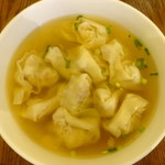 DIN TAI FUNG - 海老と豚のワンタンスープ