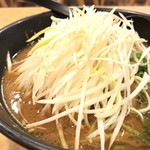 白ねぎラーメン ドアップ