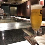 ぷれじでんと千房 - おビールを。このあとグラスワインを頂きました