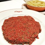 Steak tartare de chevaline avec pomme frits